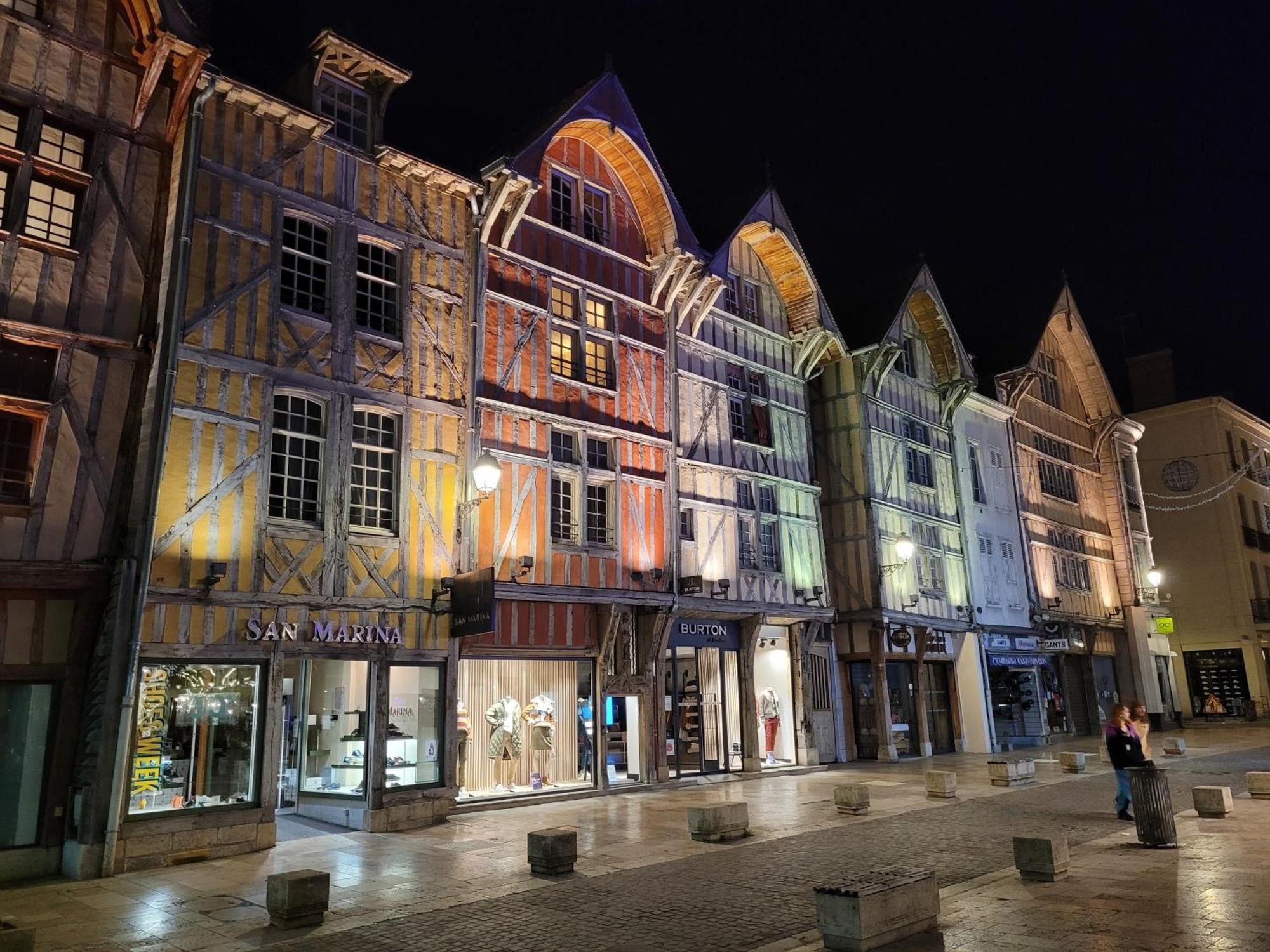 Le Petit Bouchon De Troyes Classe 3 Etoiles Exterior photo